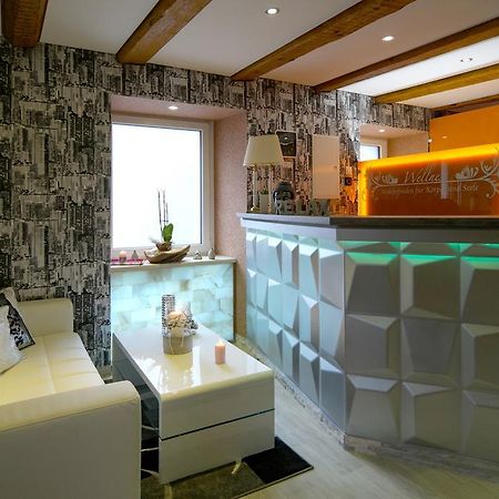 Wellnesshotel & Restaurant Hexenschopf Лёффинген Экстерьер фото