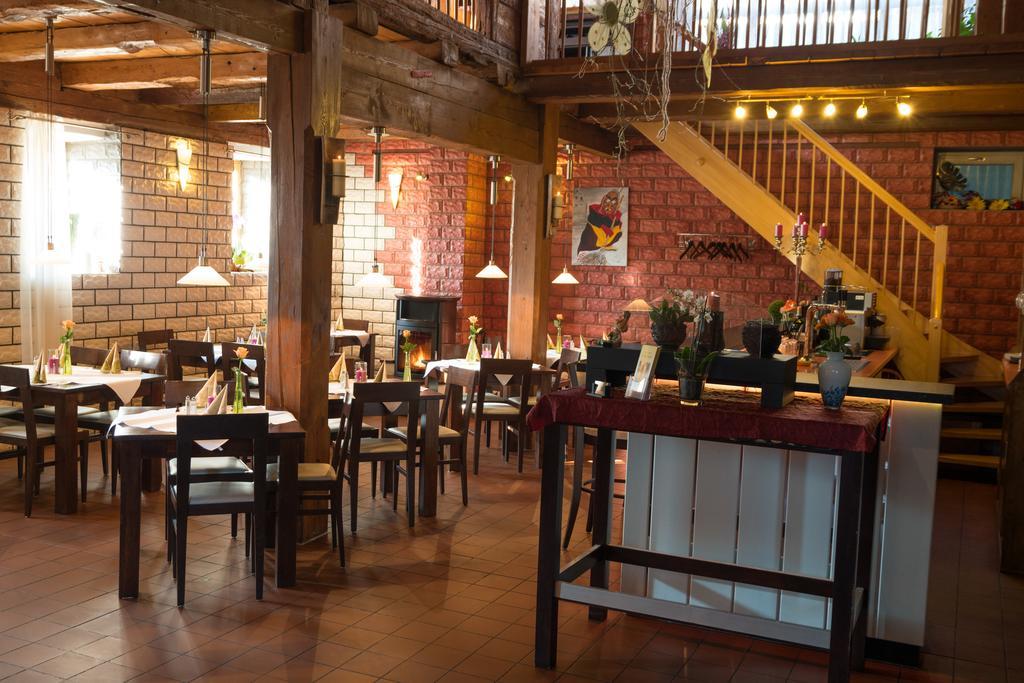 Wellnesshotel & Restaurant Hexenschopf Лёффинген Экстерьер фото