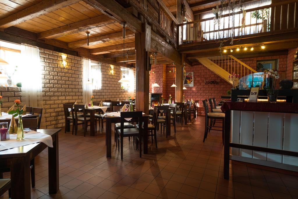 Wellnesshotel & Restaurant Hexenschopf Лёффинген Экстерьер фото